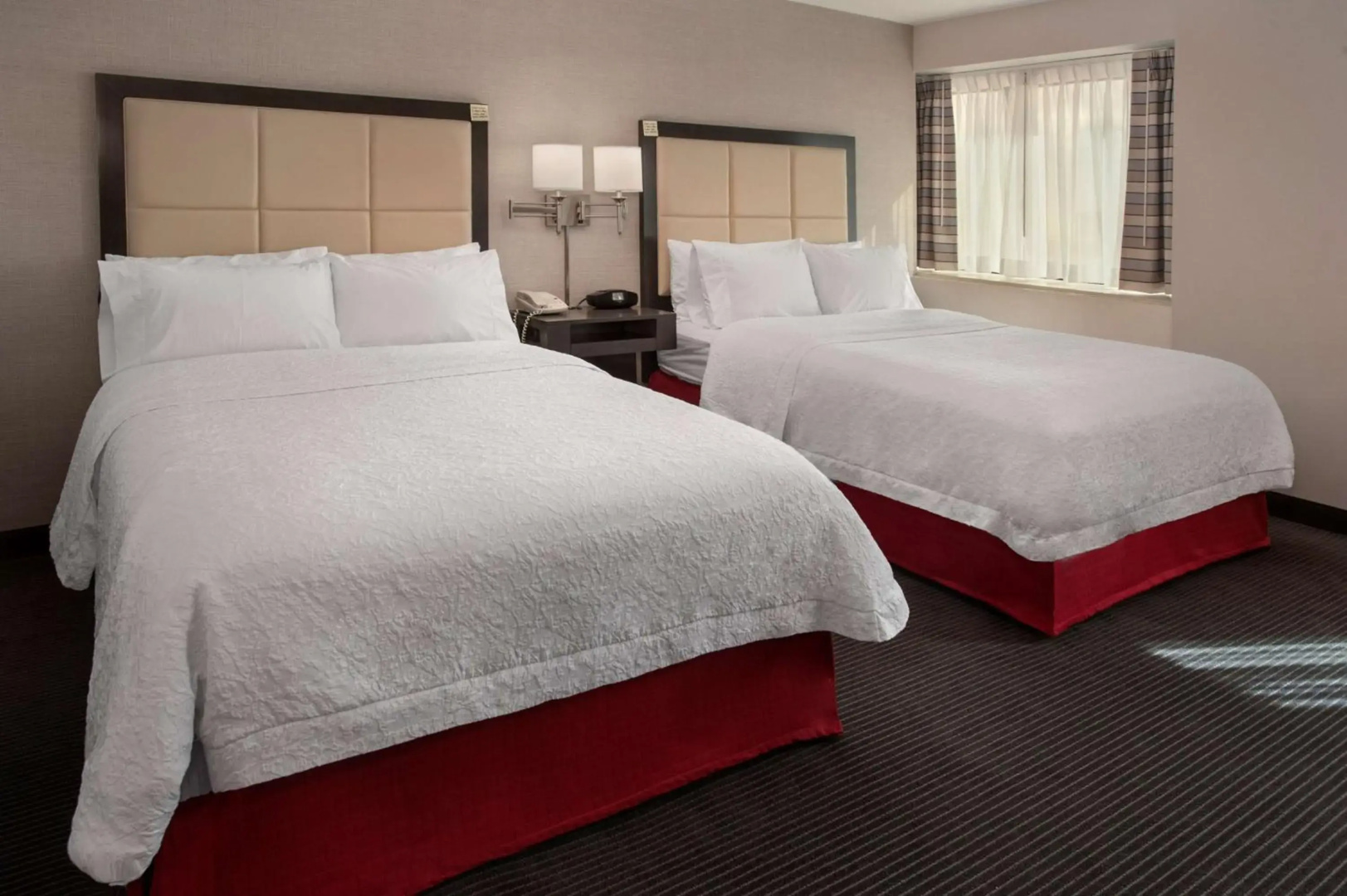 Hampton Inn & Suites Milwaukee Downtown