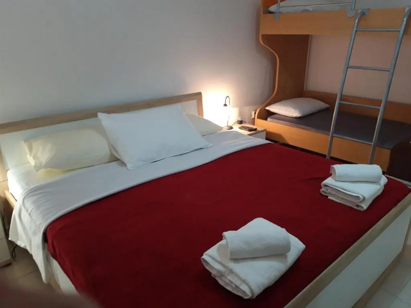 Sasa Apartments Kastel Stafilic Croatia