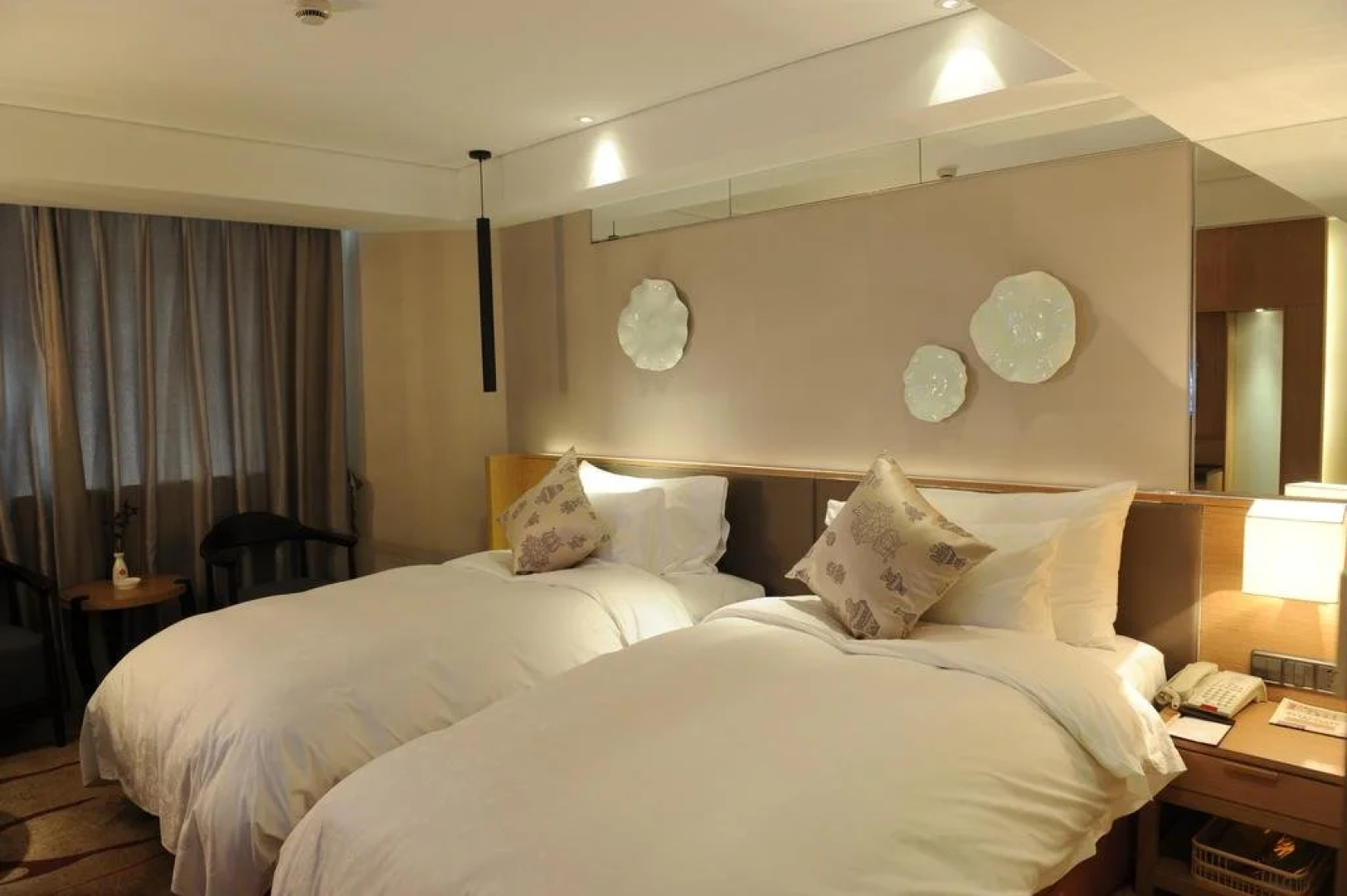 Scholars Hotel (Hangzhou West Lake Wulin Square Zhejiang University)