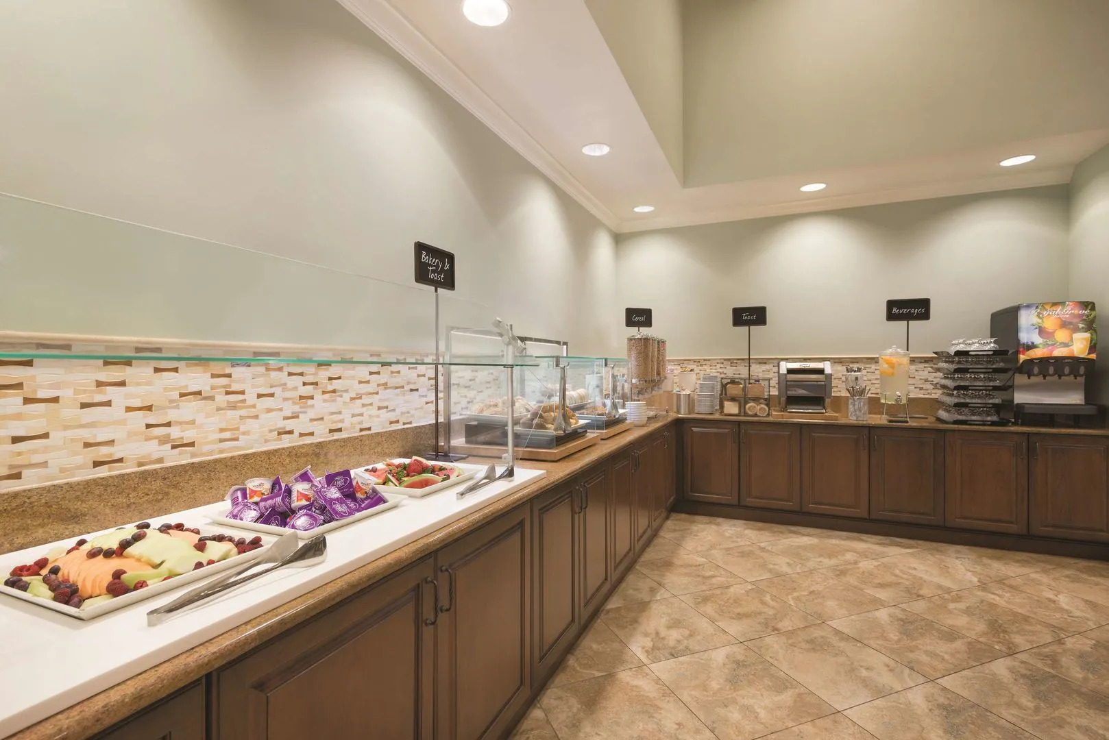 Embassy Suites by Hilton Savannah