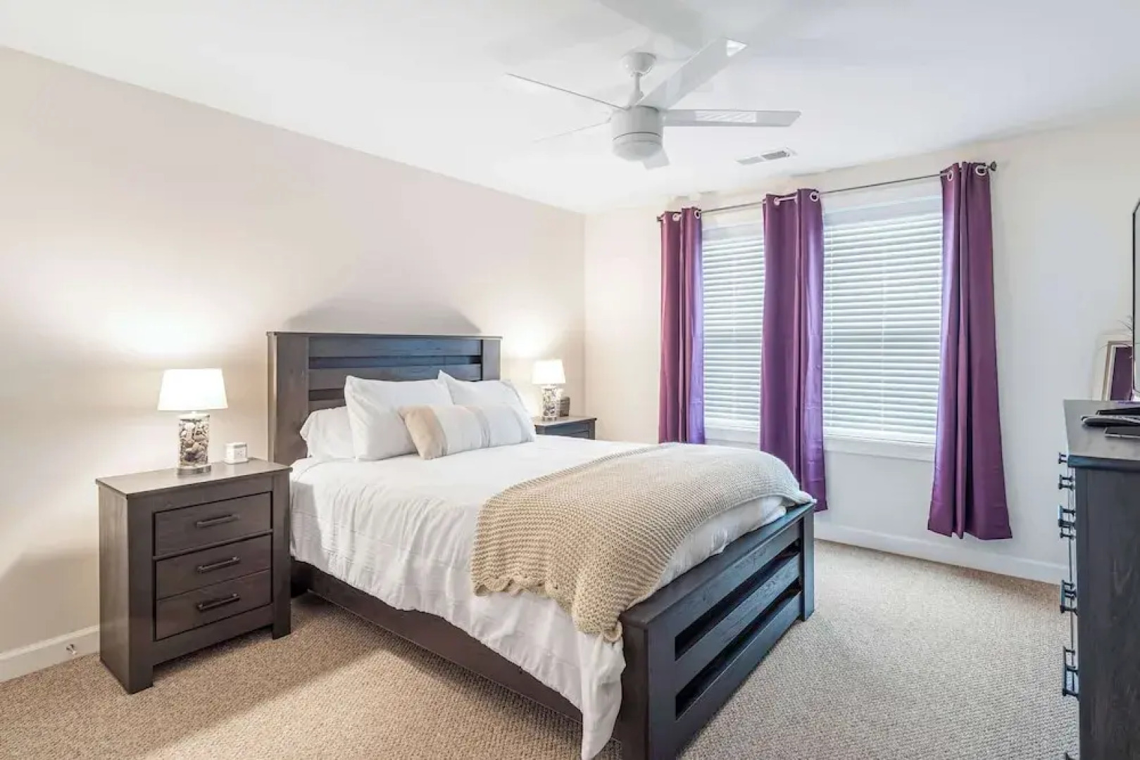 Wild Air Getaway For 12!