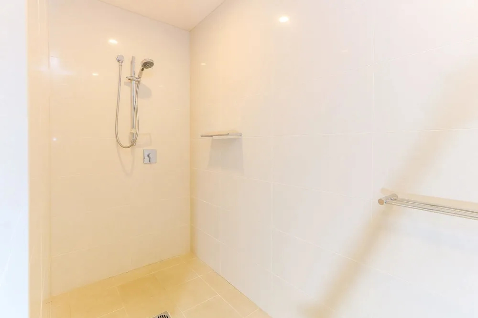 Azura Ocean View Holiday Apartment