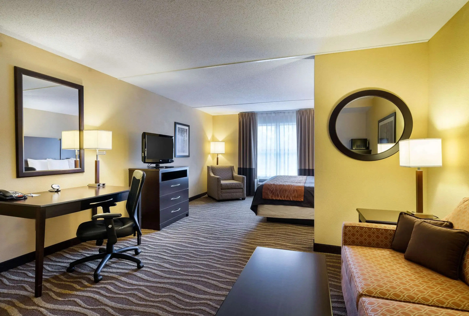 Comfort Inn & Suites Lexington Park near Pax River