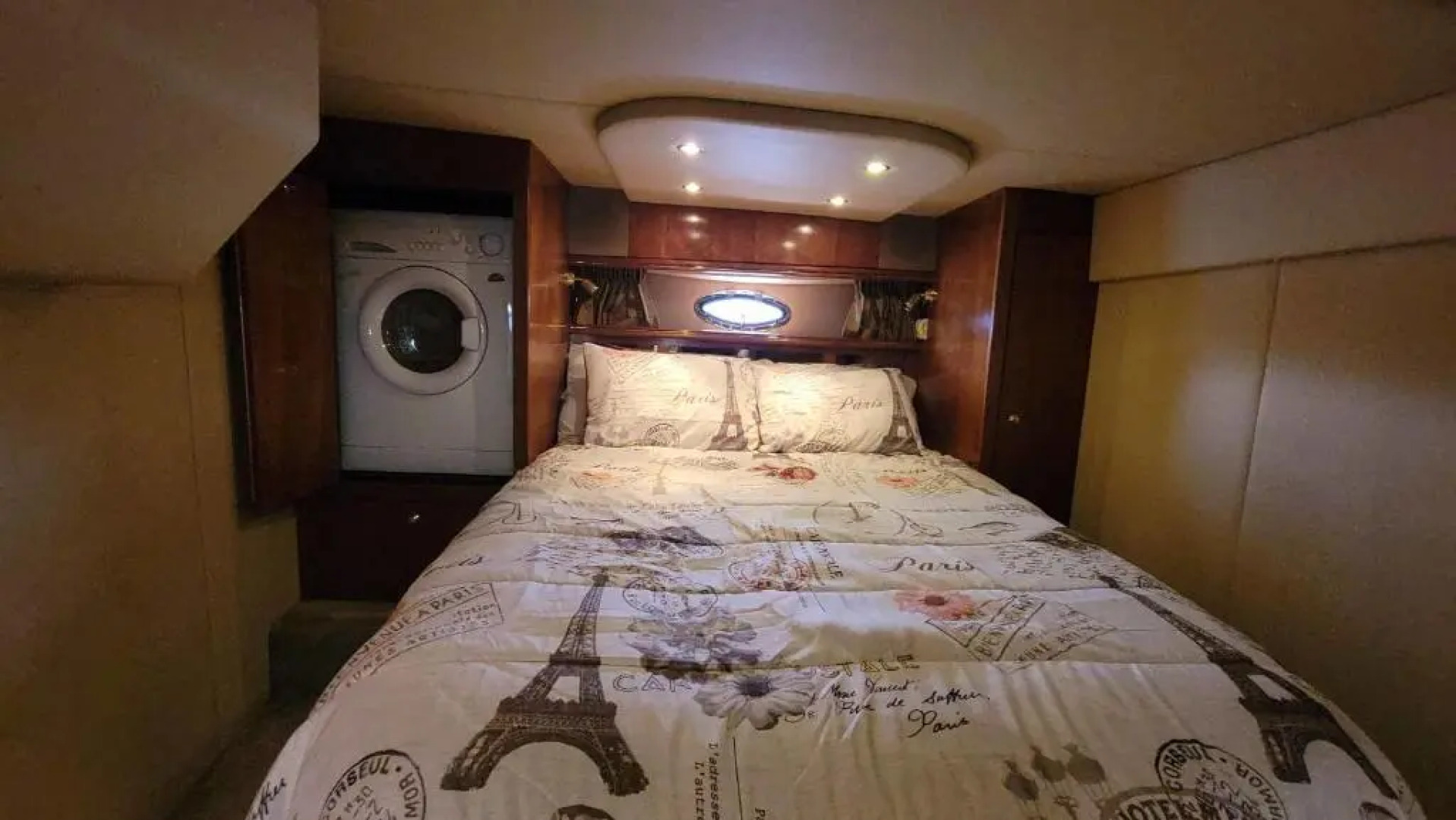 Yachta Yachta Yachta on the wata island and cruise rental