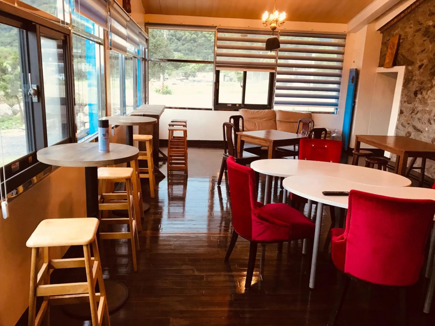 睡海邊-小木屋