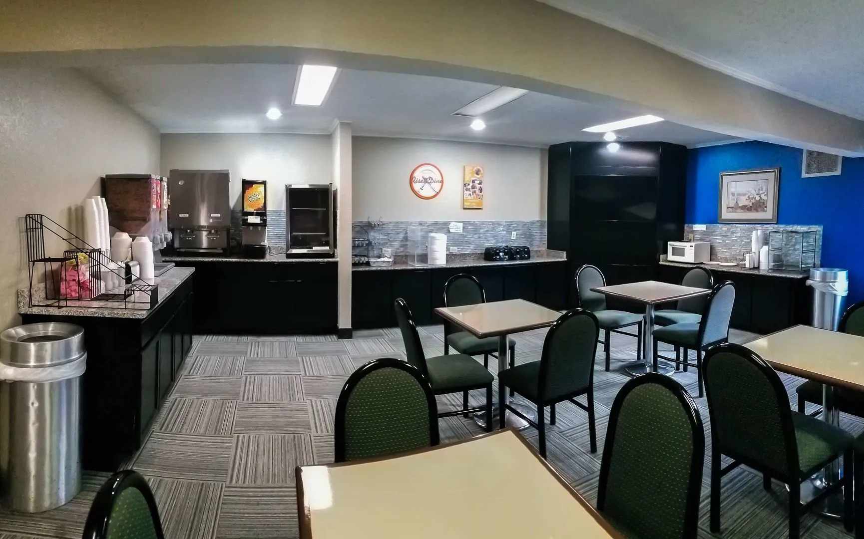 Red Roof Inn & Suites Lexington - Hamburg