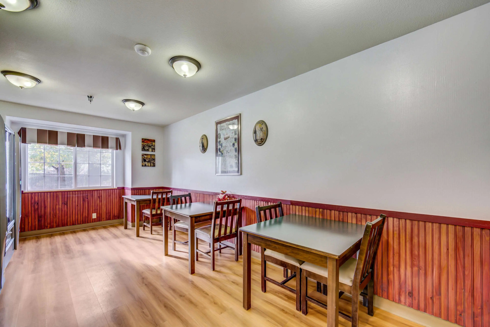 Motel 6 Sutherlin, OR