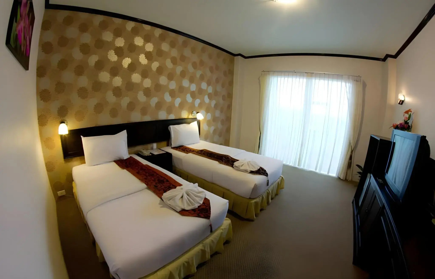 Golden Dragon Resort