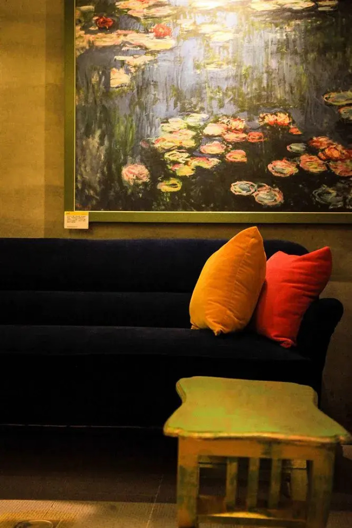 1967 City Central Hotel