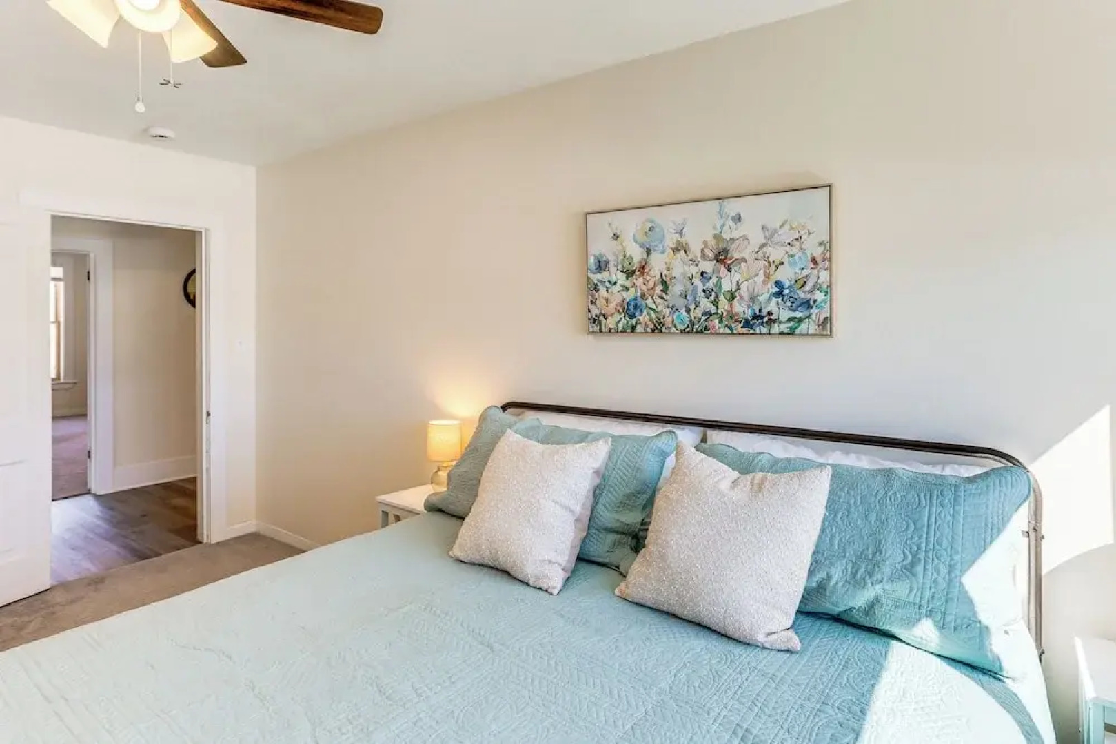 Patio & Mountain Views: Farmhouse in Mancos!