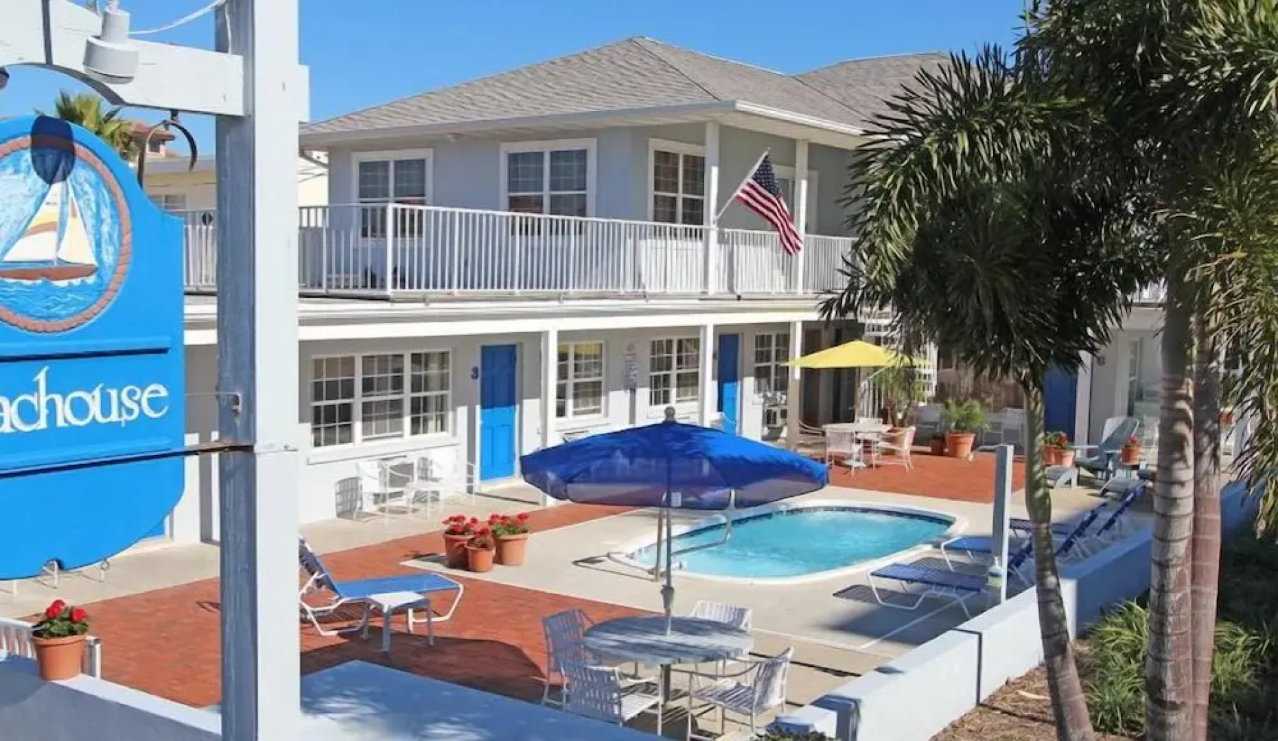 Beachouse Inn & Suites