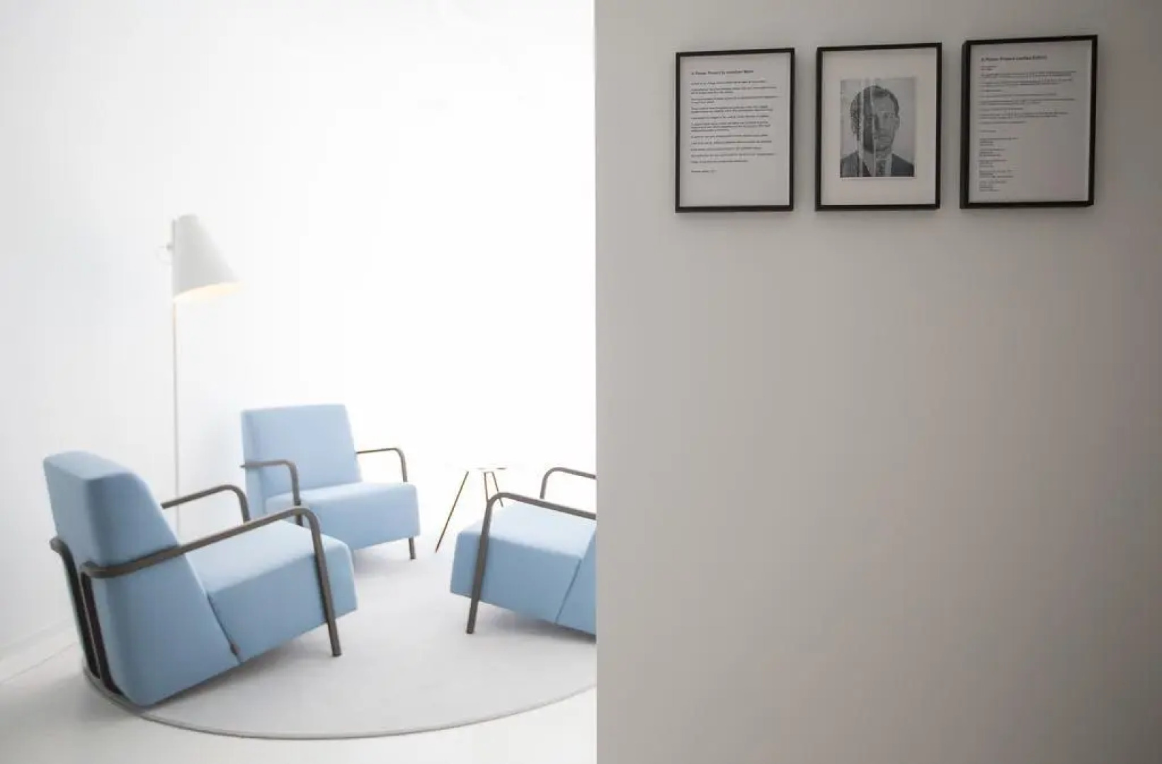 Apartment Wake up in Art