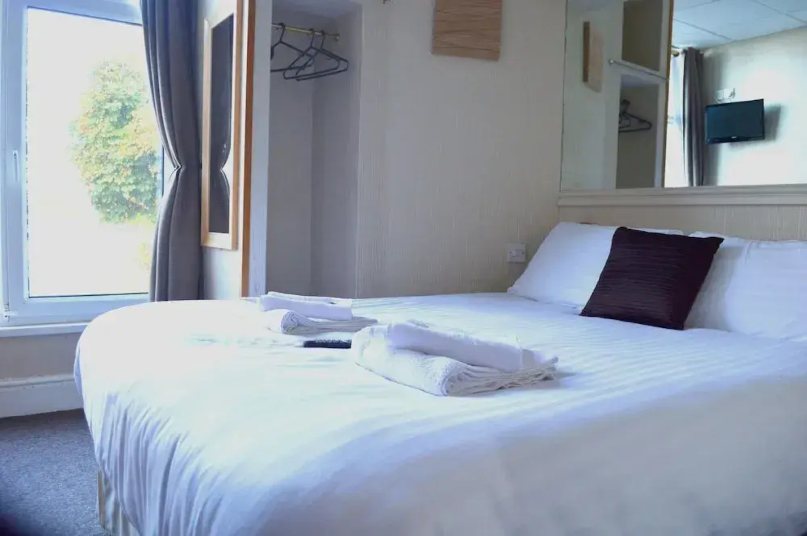 The Carlton Hotel Mumbles