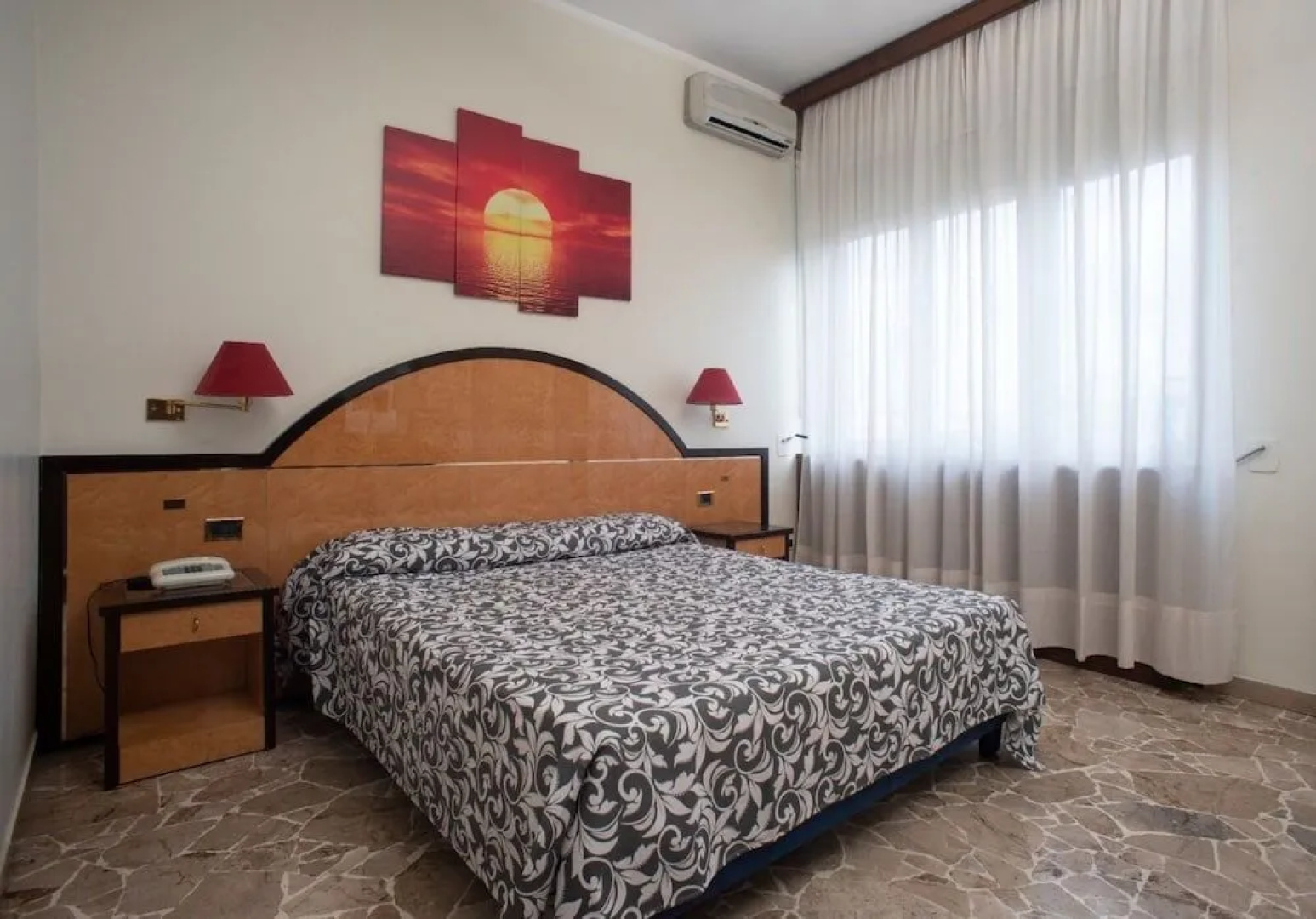 H&L Hotel