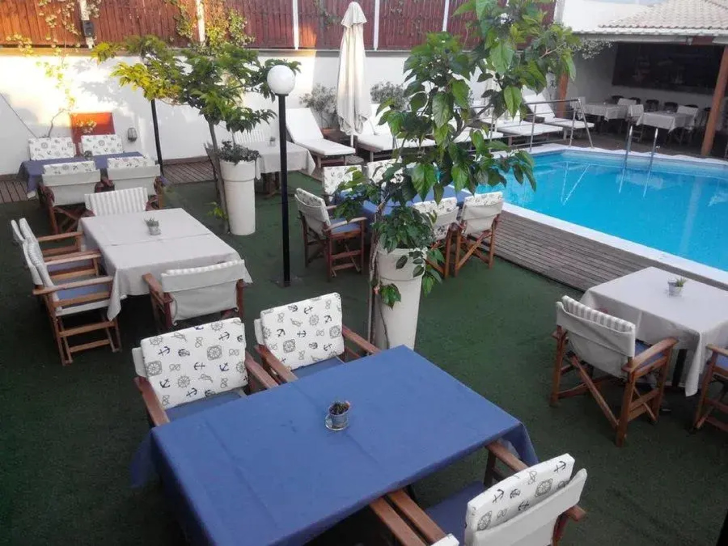 Talos Hotel & Apartments