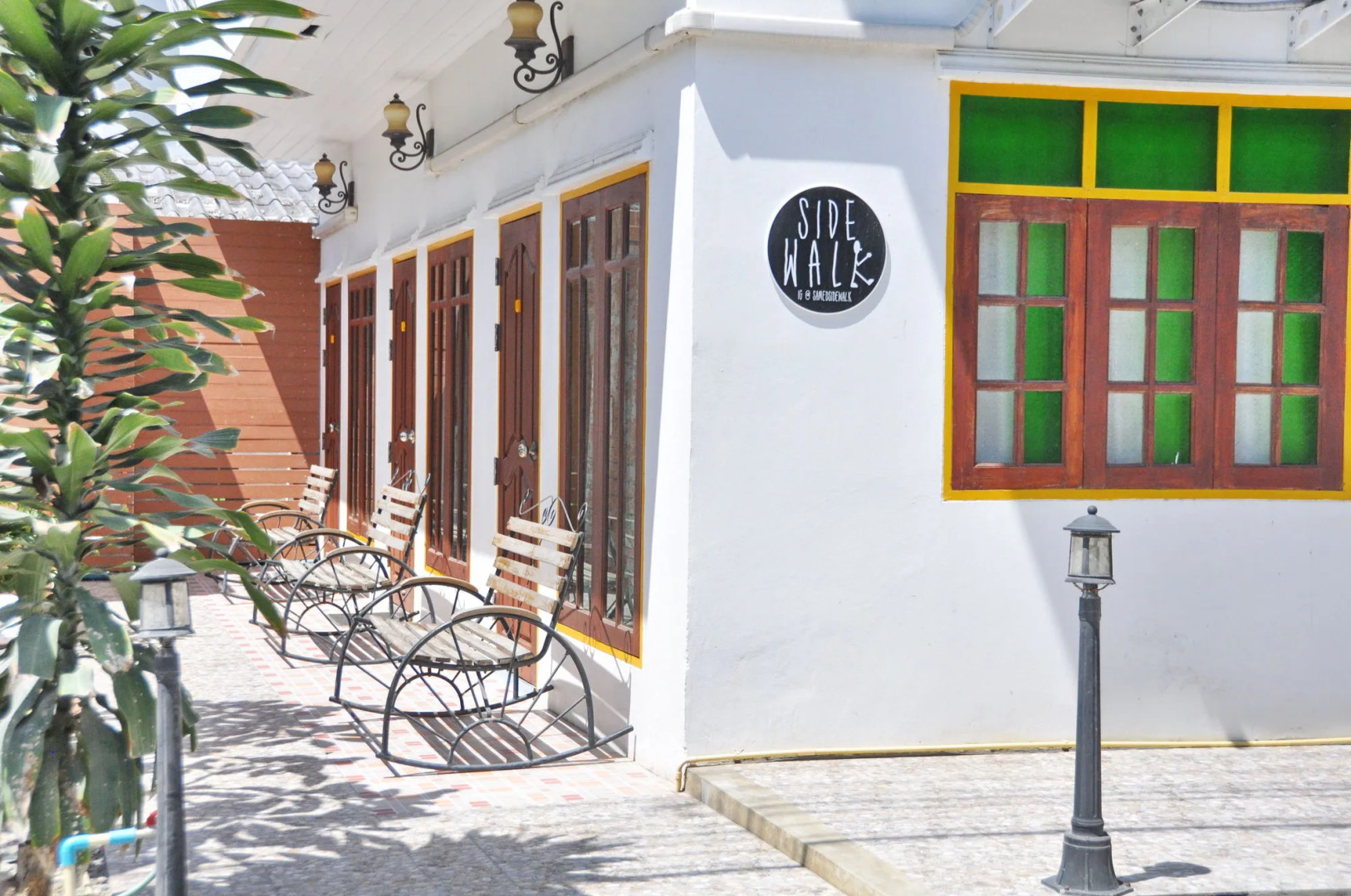 Side Walk Boutique Hotel