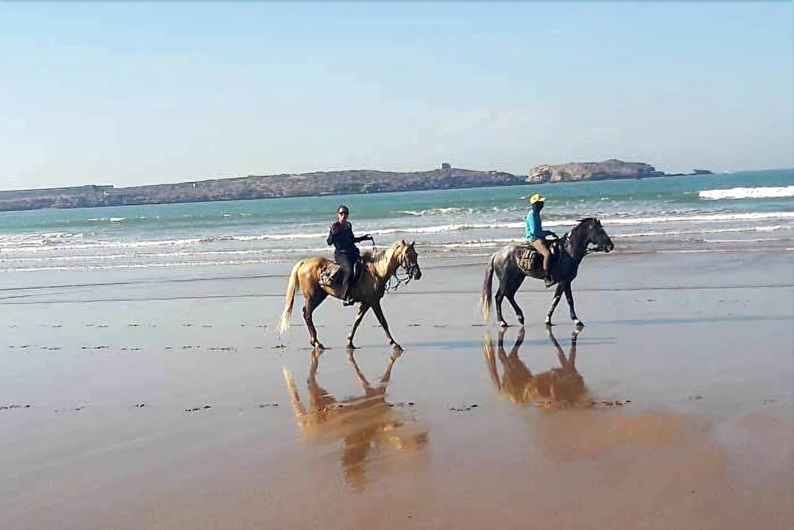 Tipi Lounge and breakfast