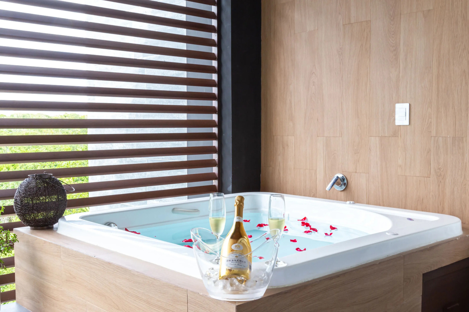 Fabulous & Exclusive Apartments With Sea View Pool BBQ Garden