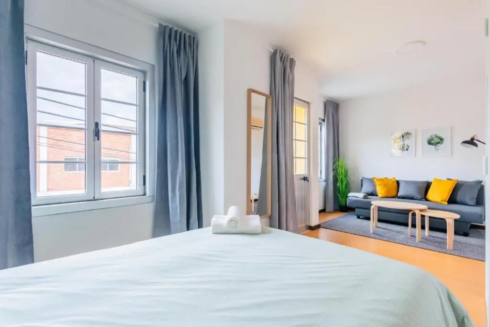 Mirasol - Casa com pátio no centro de Anadia