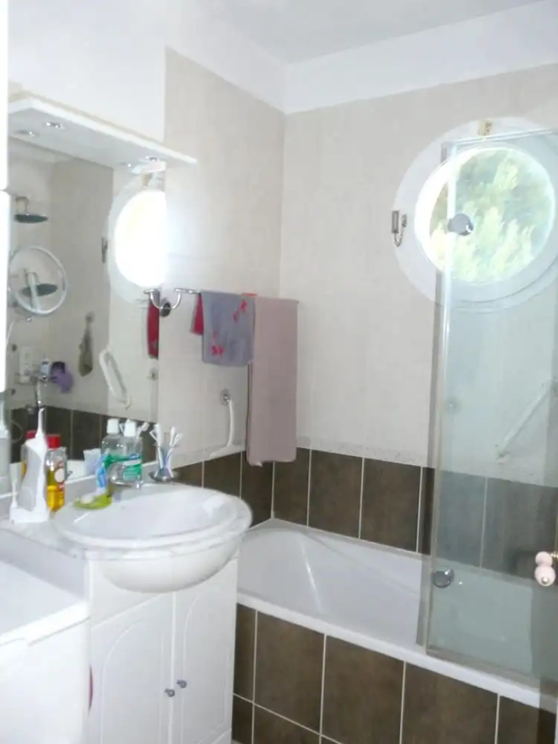 House With 2 Bedrooms in Martigues, With Wonderful Lake View, Furnished Terrace and Wifi - 7 km From the Beach