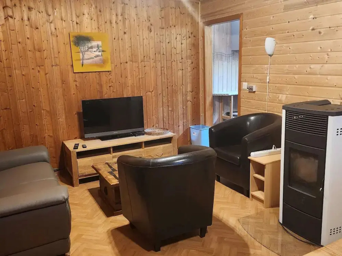 Tidy Furnished Wooden Chalet near Forest