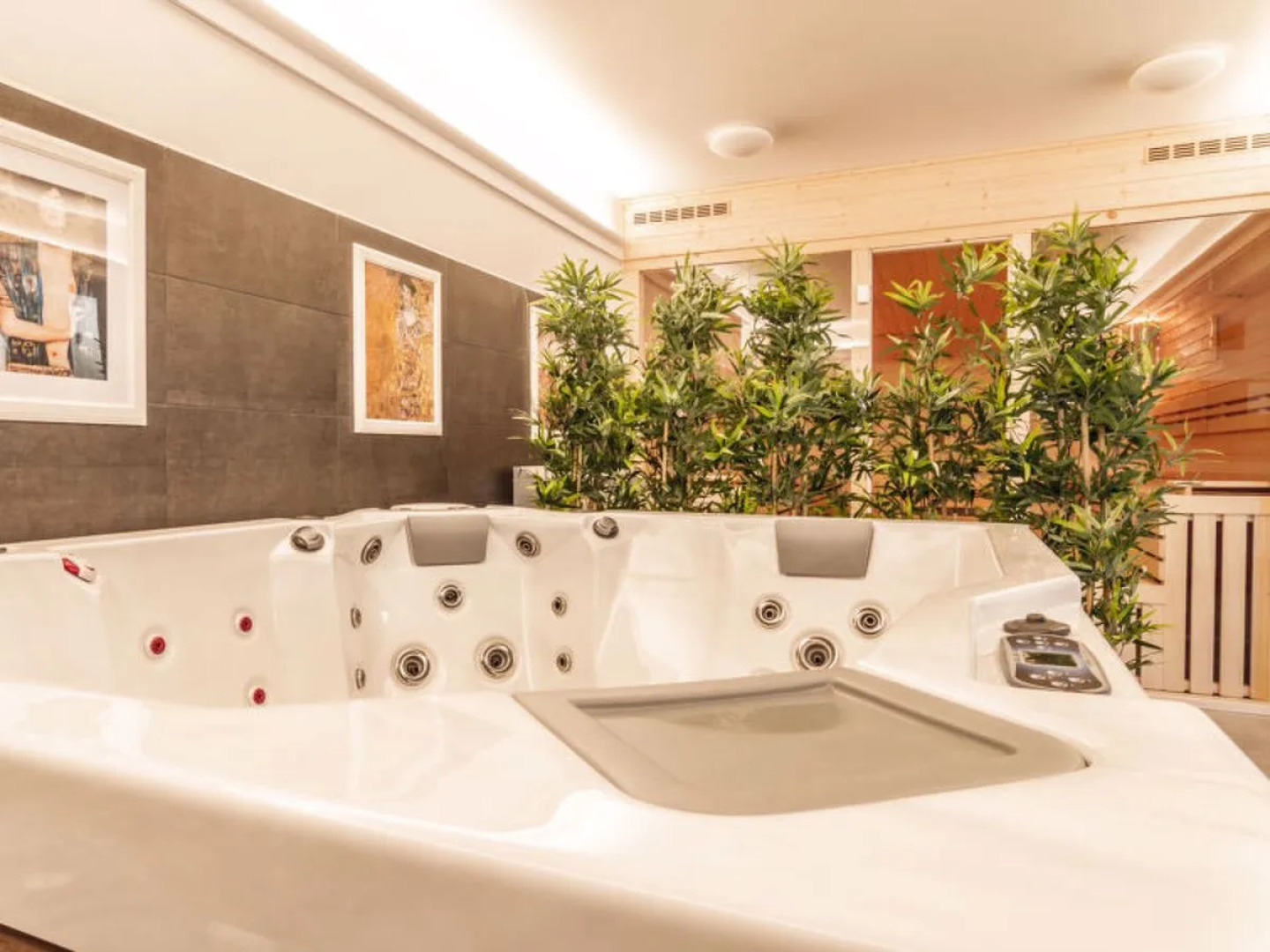 Lakeside Village 32920