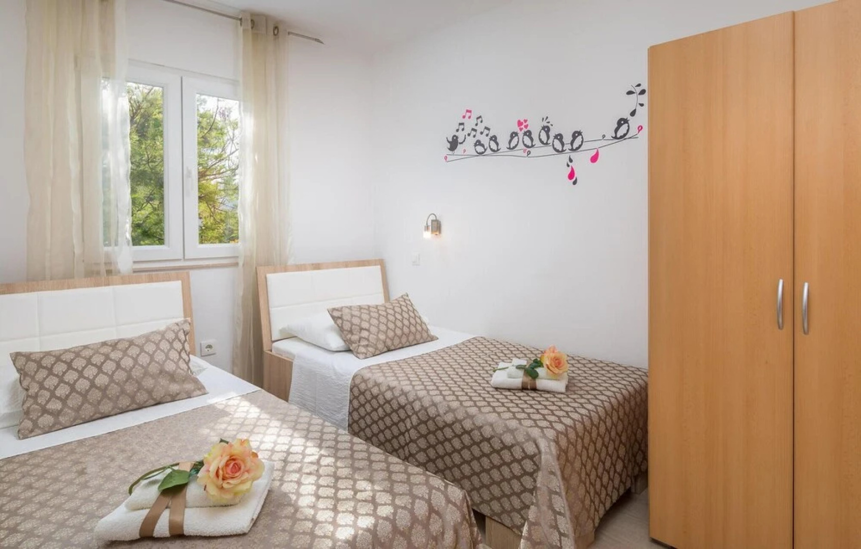 Amazing Home in Milna With 6 Bedrooms, Wifi and Outdoor Swimming Pool