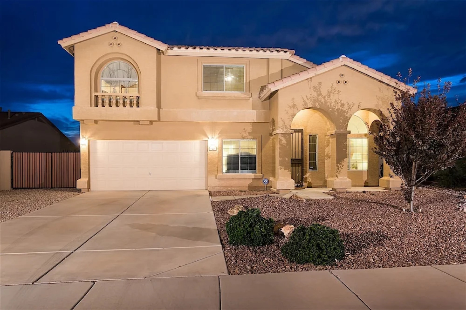 Valley of the Sun 5 BR by Casago