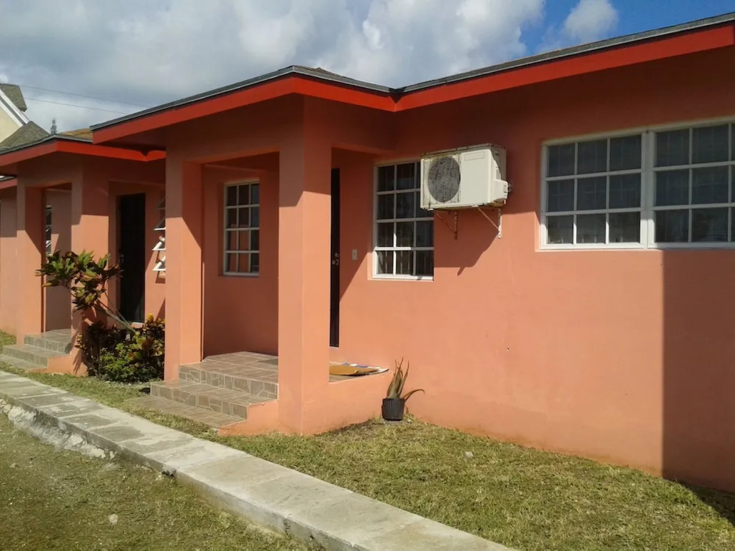 Tropical Gardens Apartment