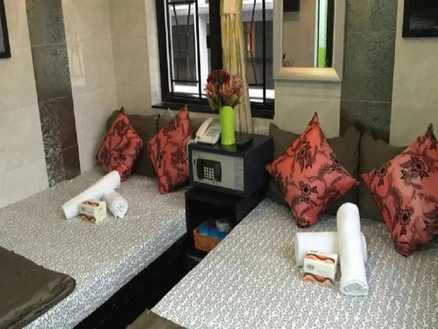 Premium Lounge