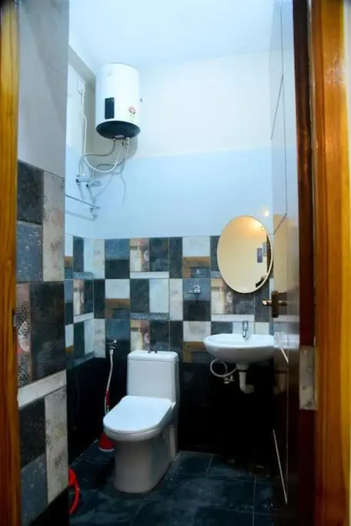 Sri Apartment 2BHK For Familys Couples Parking A1