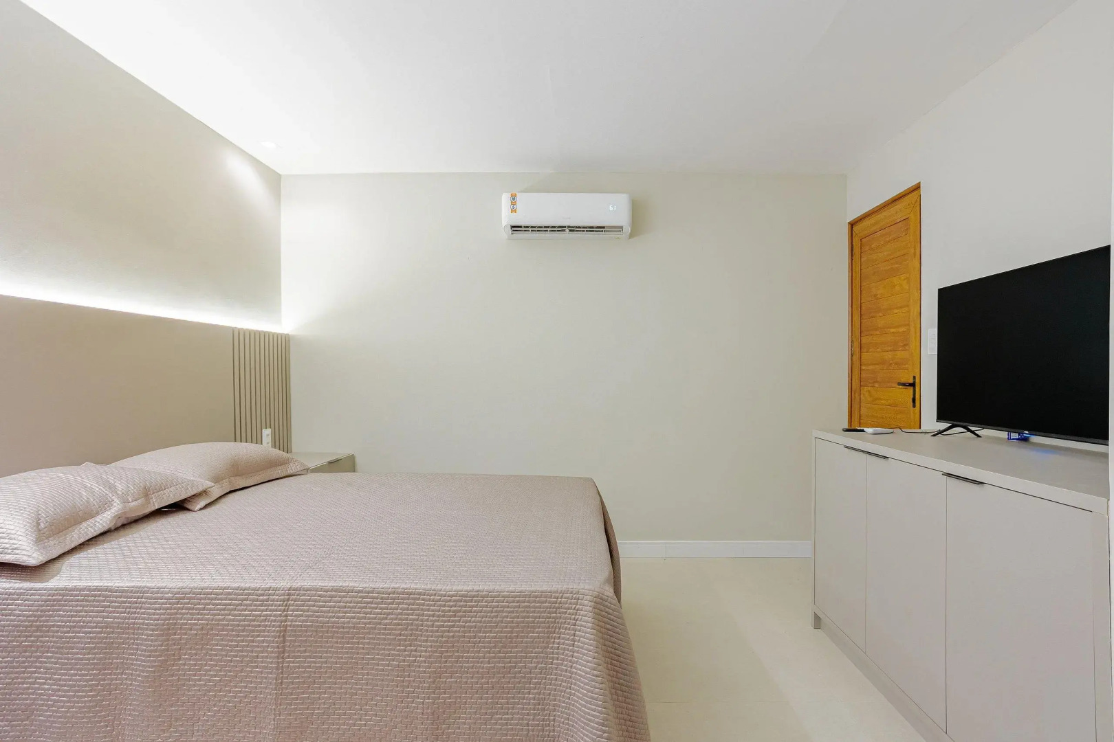 PF54 Casa Alto Padrão 5 Suítes com Diarista Inclusa - Praia do Forte