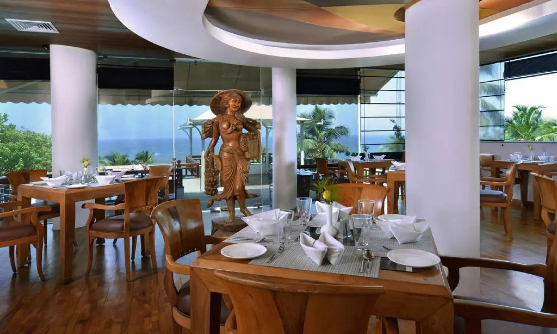 Gokulam Grand Turtle On The Beach