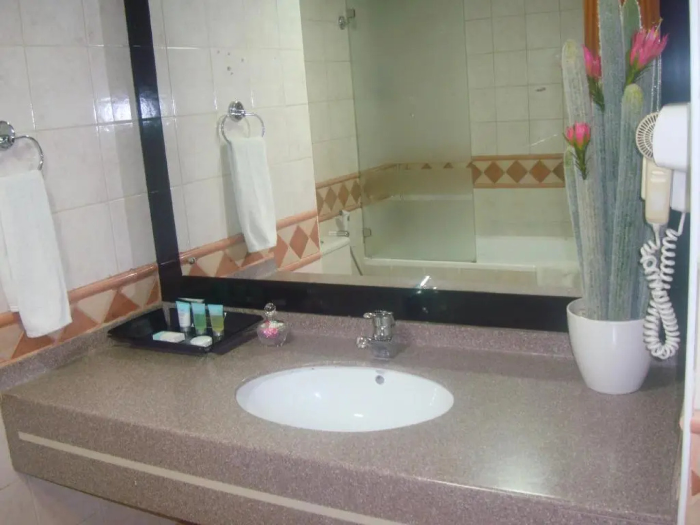 Al Manar Grand Hotel Apartments