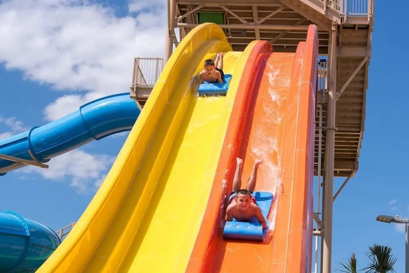 Reunion Magic 5 Bedroom Home with Private Pool and Spa