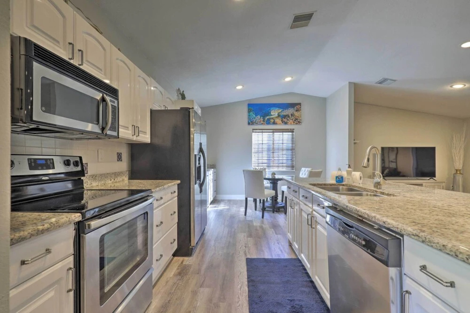 Near Beaches & Dining: Palm Harbor Gem w/ Pool