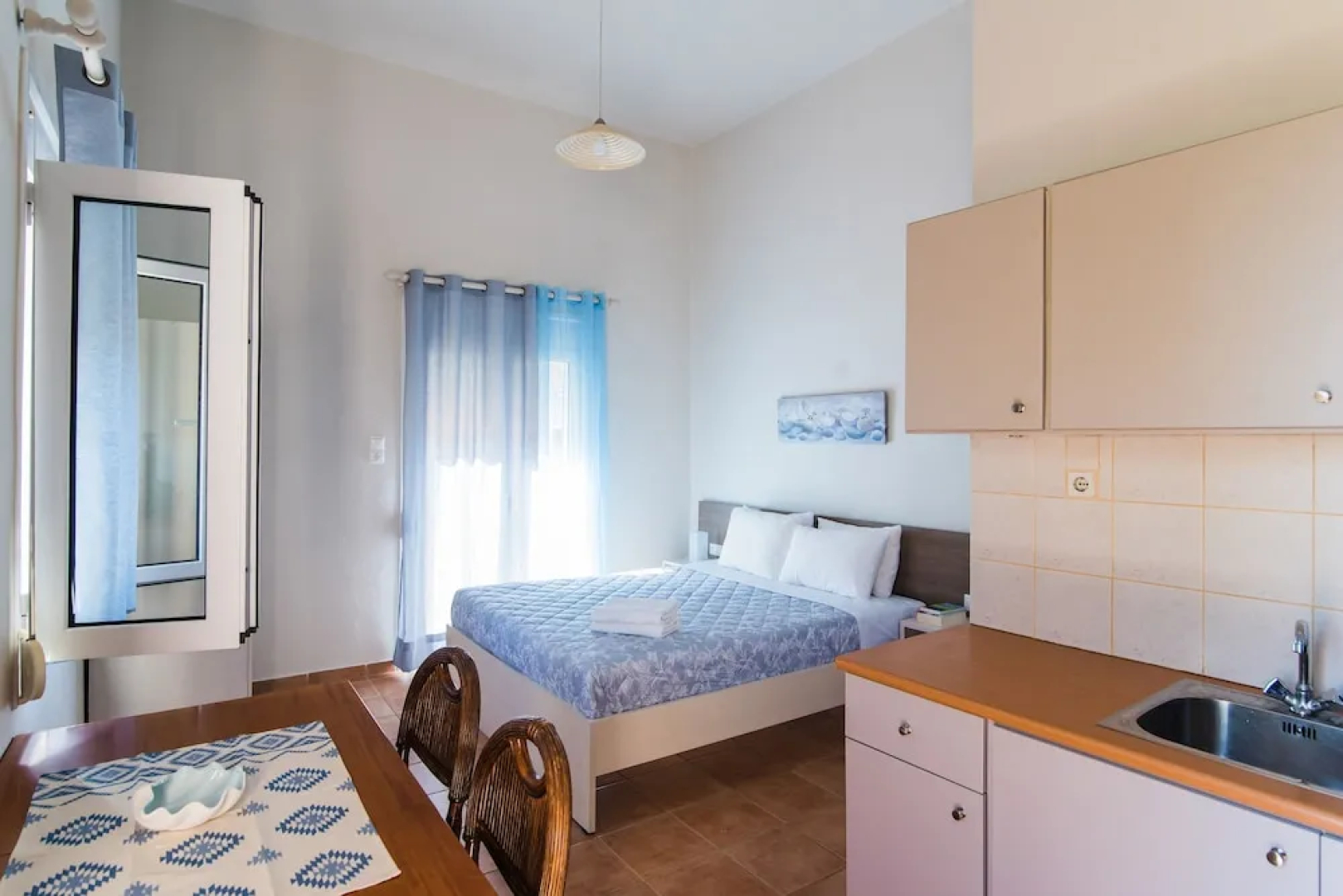 Room in Guest Room - Private Yard Studio 8 km - 5min Away From Malia