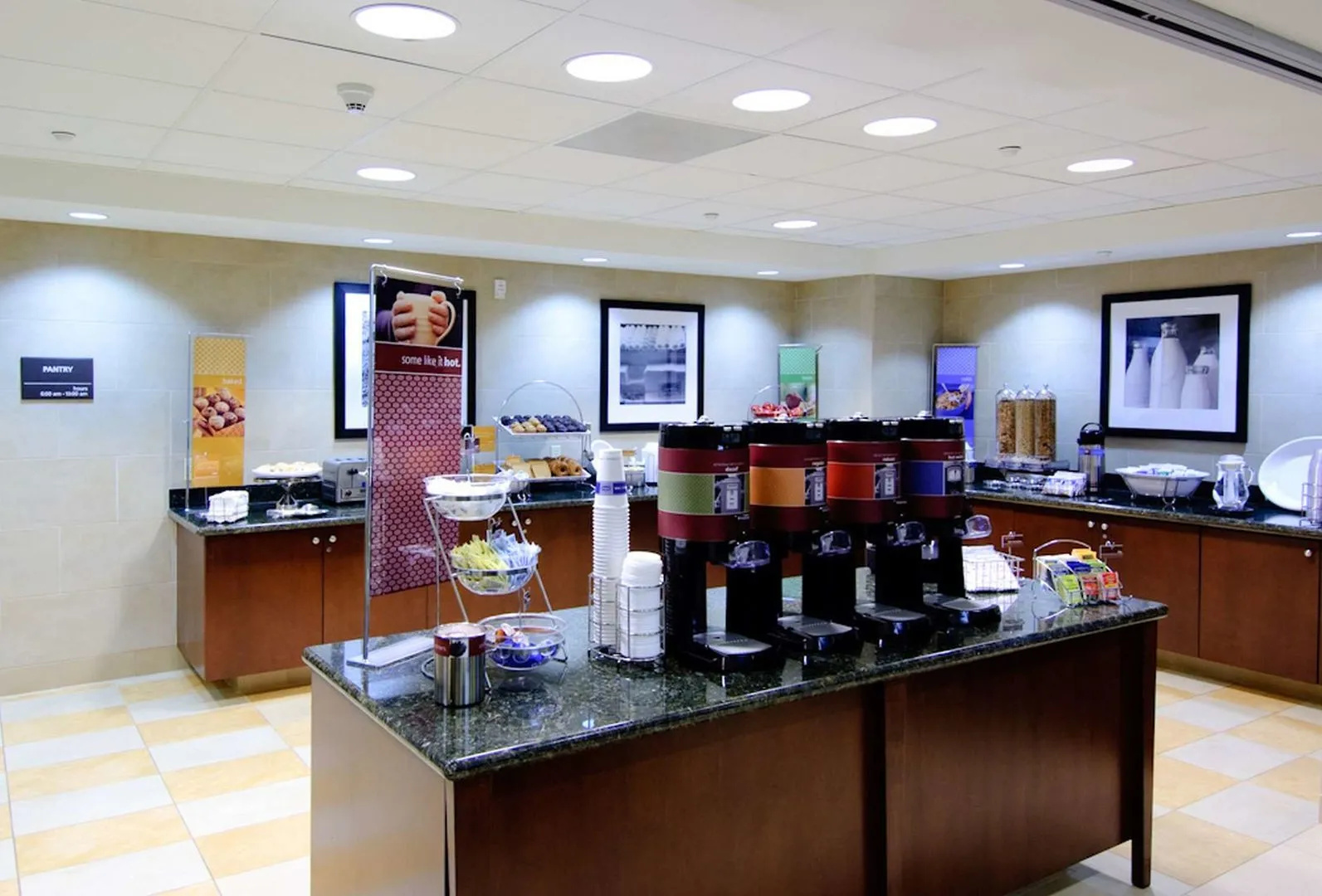 Hampton Inn & Suites Moreno Valley