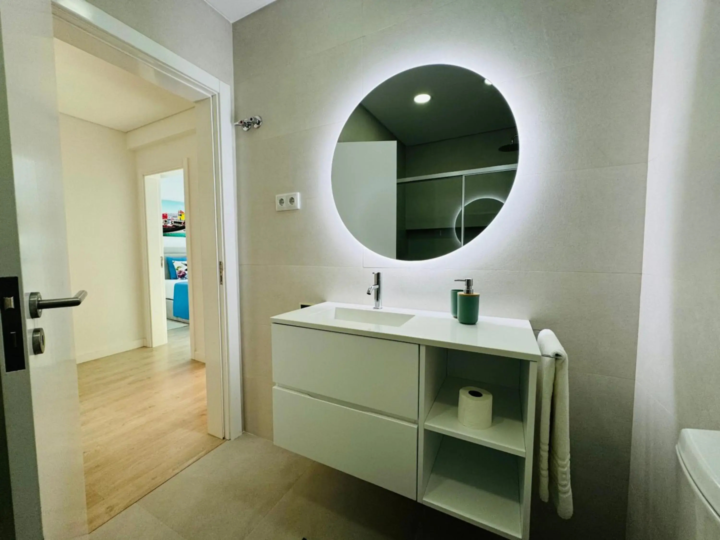 Central Tiled Apartment