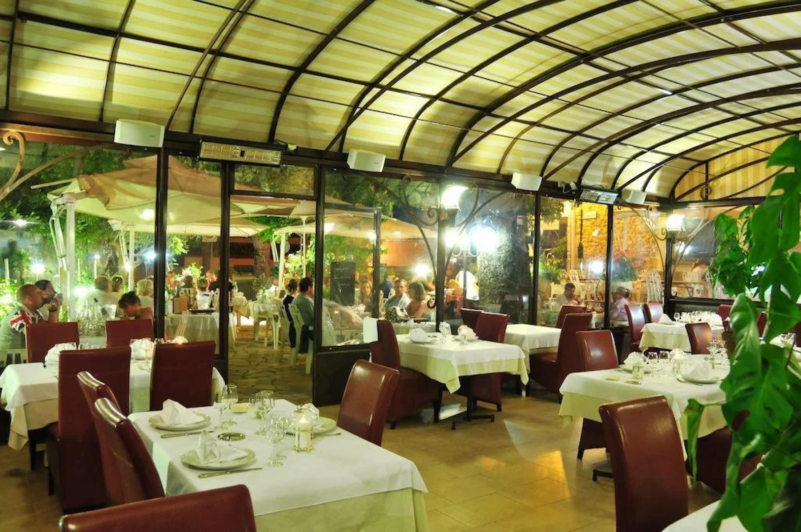 Hotel Restaurant Les Pins