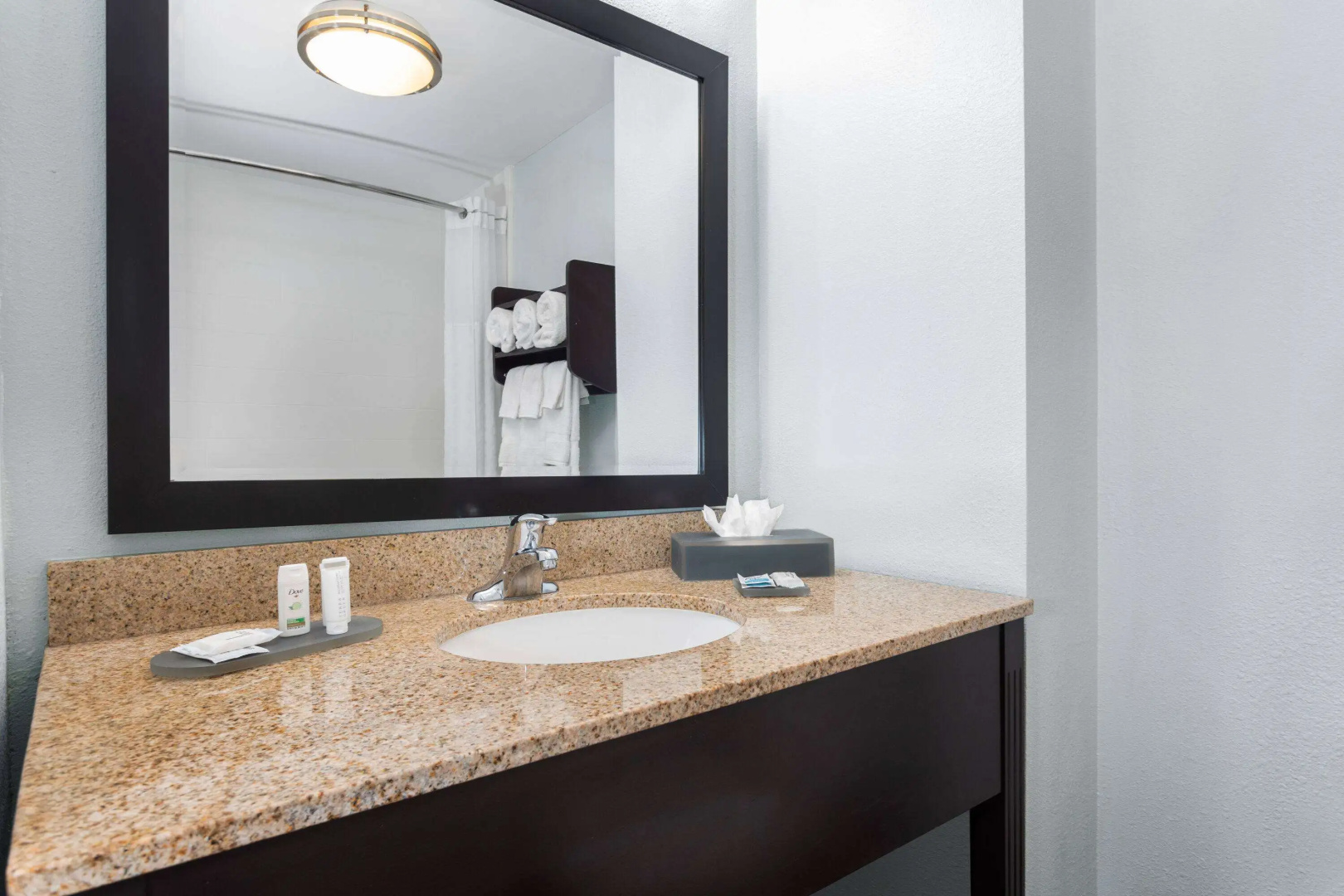 La Quinta Inn & Suites by Wyndham Bonita Springs Naples N.