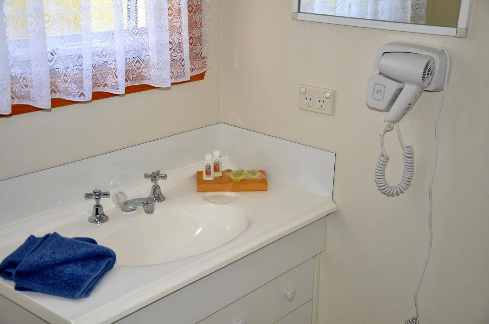 Castaway Holiday Apartments