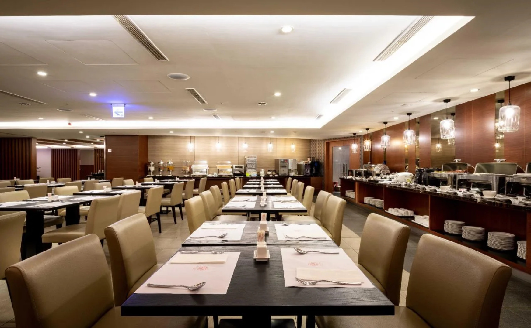 CHECK Inn Taichung LaiLai