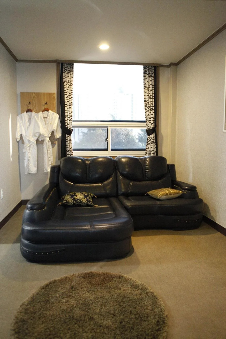 Gukje Business Hotel