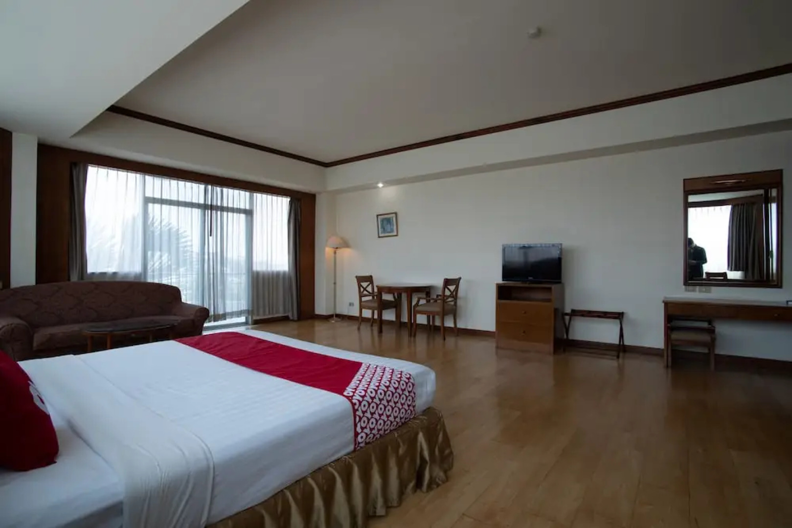 Ayutthaya River View Hotel