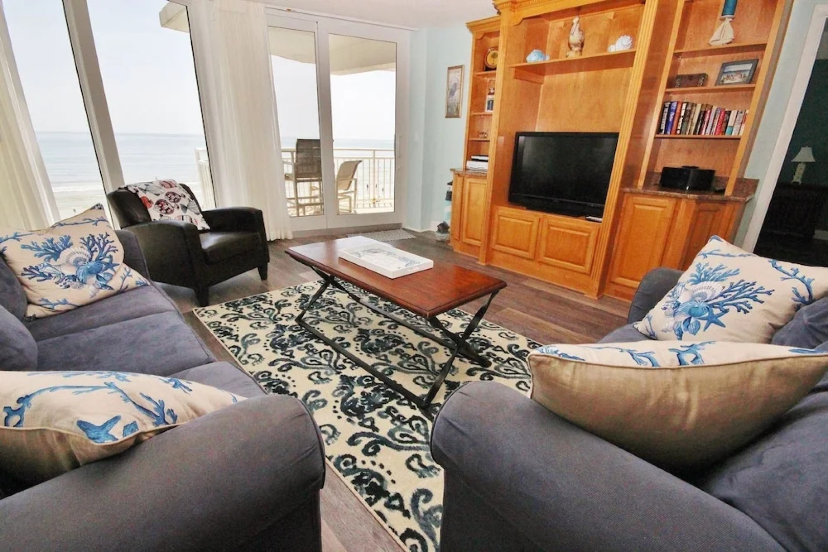 Daytona White Surf 405 Apartment 2