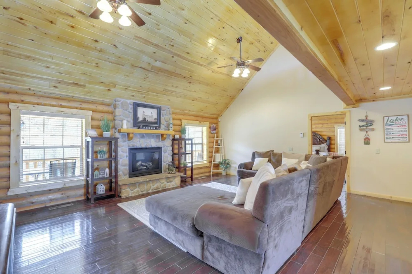 Large Sterling Cabin < 1 Mi to Palisade State Park