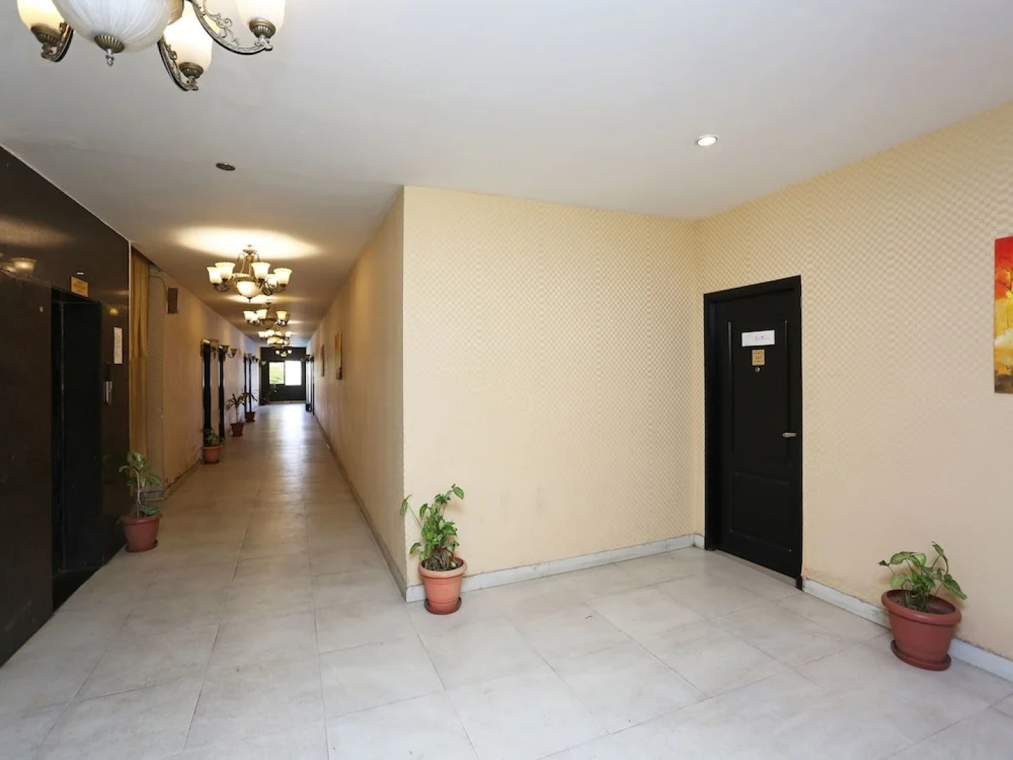 OYO 11939 Hotel Queens Club of India