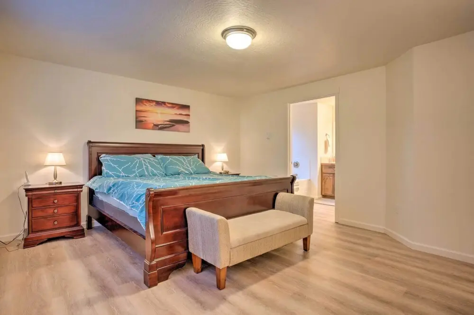 Spacious Bandon Getaway - 2 Blocks to Ocean!