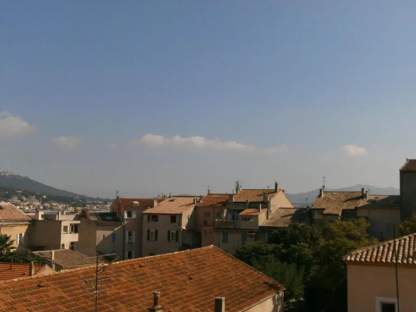 Hôtel Holidays & Work